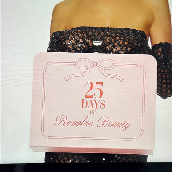 Live Show Listing 2025 Revolve adventure calendar Mystery grab.:))Live Show Only - Picture 2 of 6